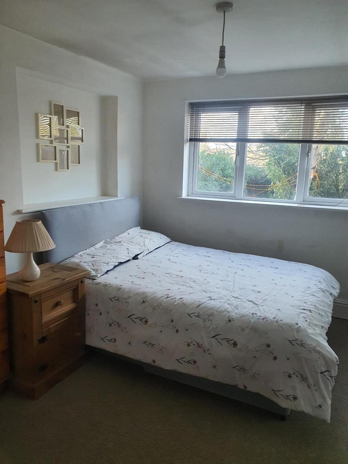 Bed & Breakfast Burton Road Serviced